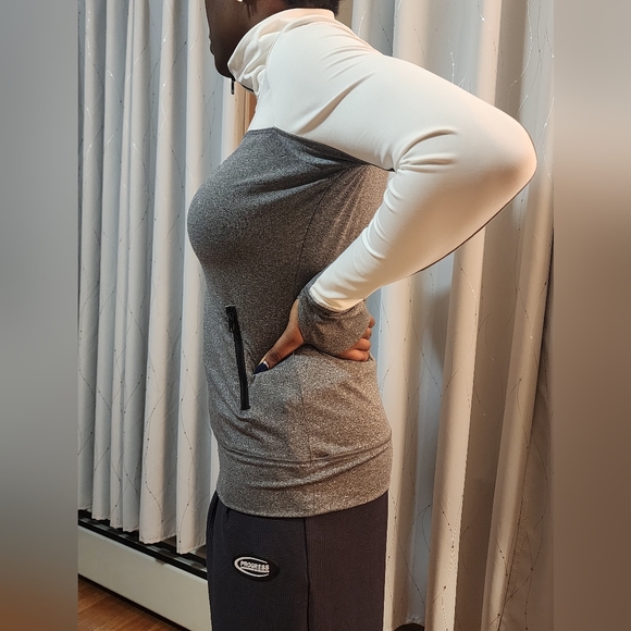 Pink Victoria Secret top - Picture 2 of 3